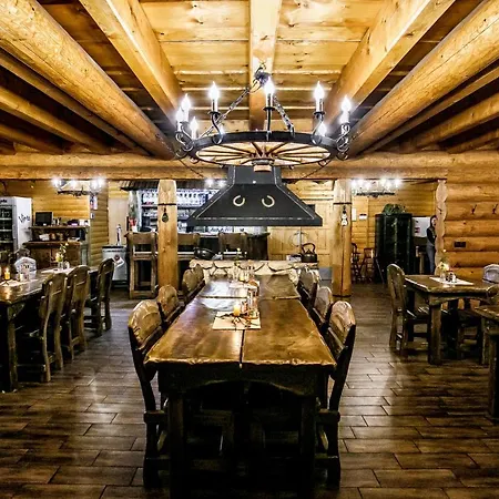 Koliba Zlata Podkova Kompleks wypoczynkowy *